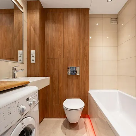 Oomph Апартаменты *